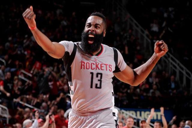 天空预测阿莫林首秀首发：阵型3421