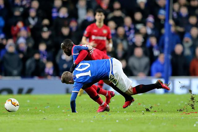 李炎哲22+10新疆加时胜广厦 胡金秋22+12