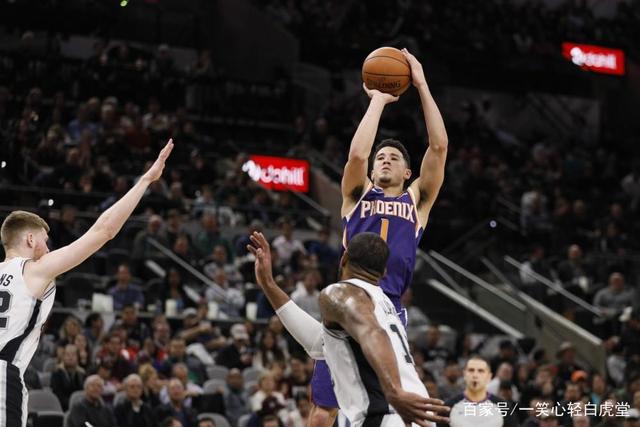 湖人官宣正式签下丁威迪 后者为科比少拿400万